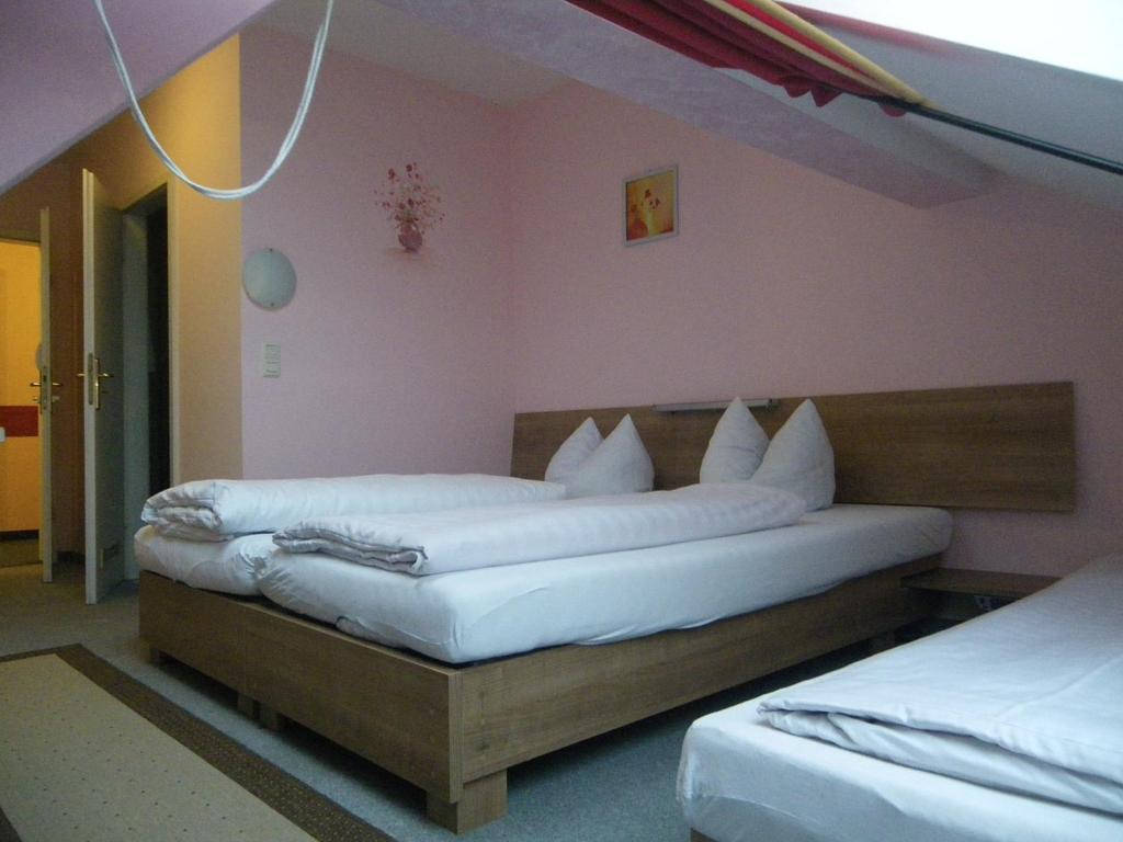 Hotel Amy Řezno Exteriér fotografie
